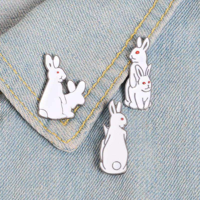 Embroidery Rabbit - الكرتون الحيوانات بروش دبابيس ، الأرنب