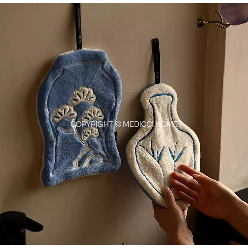 منشفة يد مطرزة بشجرة الصنوبر ا - مراجعة Embroidery Unique Design وسعره