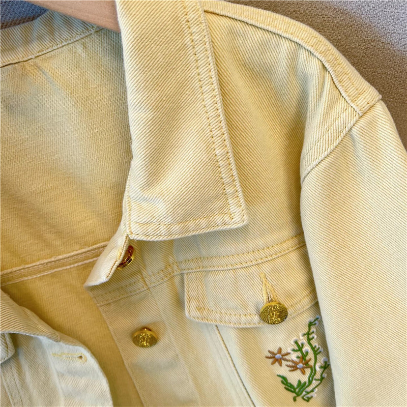 جاكيت جينز نسائي قصير أصفر بتط - مراجعة Embroidery Yellow Flower وسعره