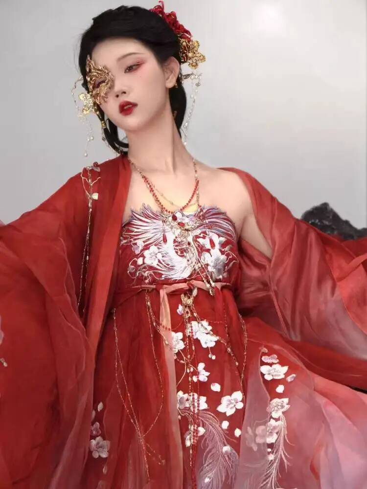 فستان هيزي فاخر مطرز ثقيل للنس - مراجعة Embroidery Dress وسعره
